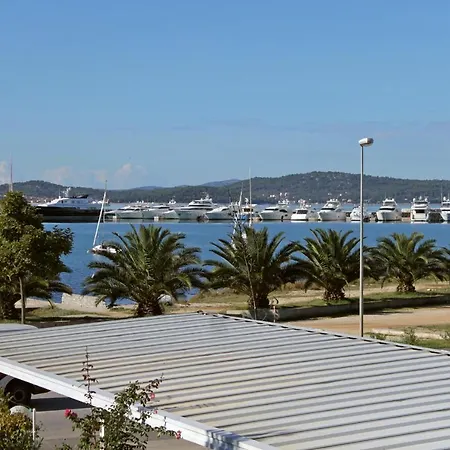 Apartment By The Sea Sukosan, Zadar - 5802 *