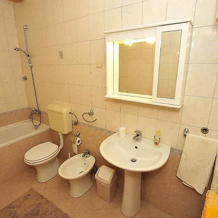 Apartment By The Sea Sukosan, Zadar - 5802 *